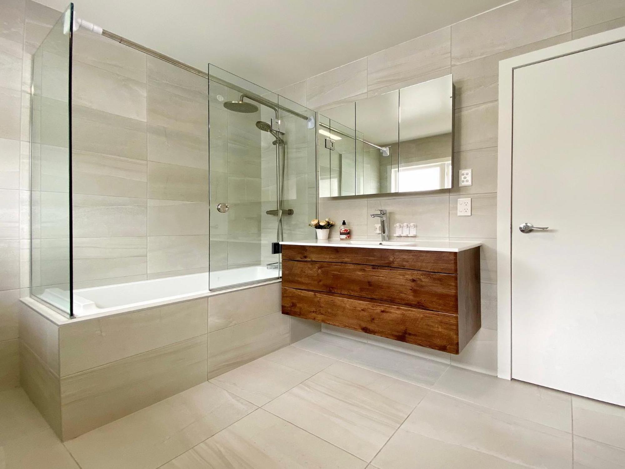 7Br 3Bh Beach Escape. 2 Min To Browns Bay Beach Auckland Buitenkant foto