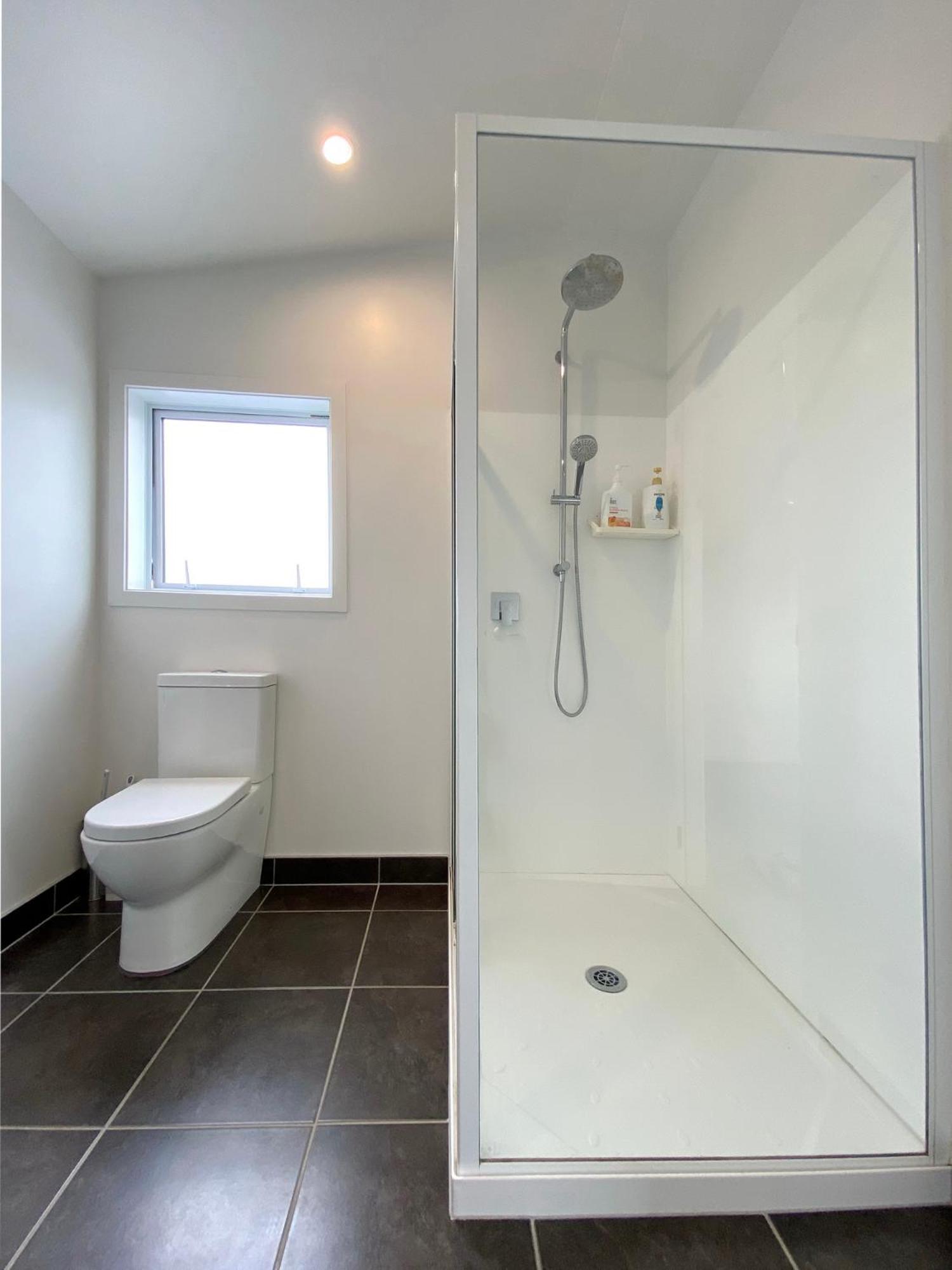7Br 3Bh Beach Escape. 2 Min To Browns Bay Beach Auckland Buitenkant foto