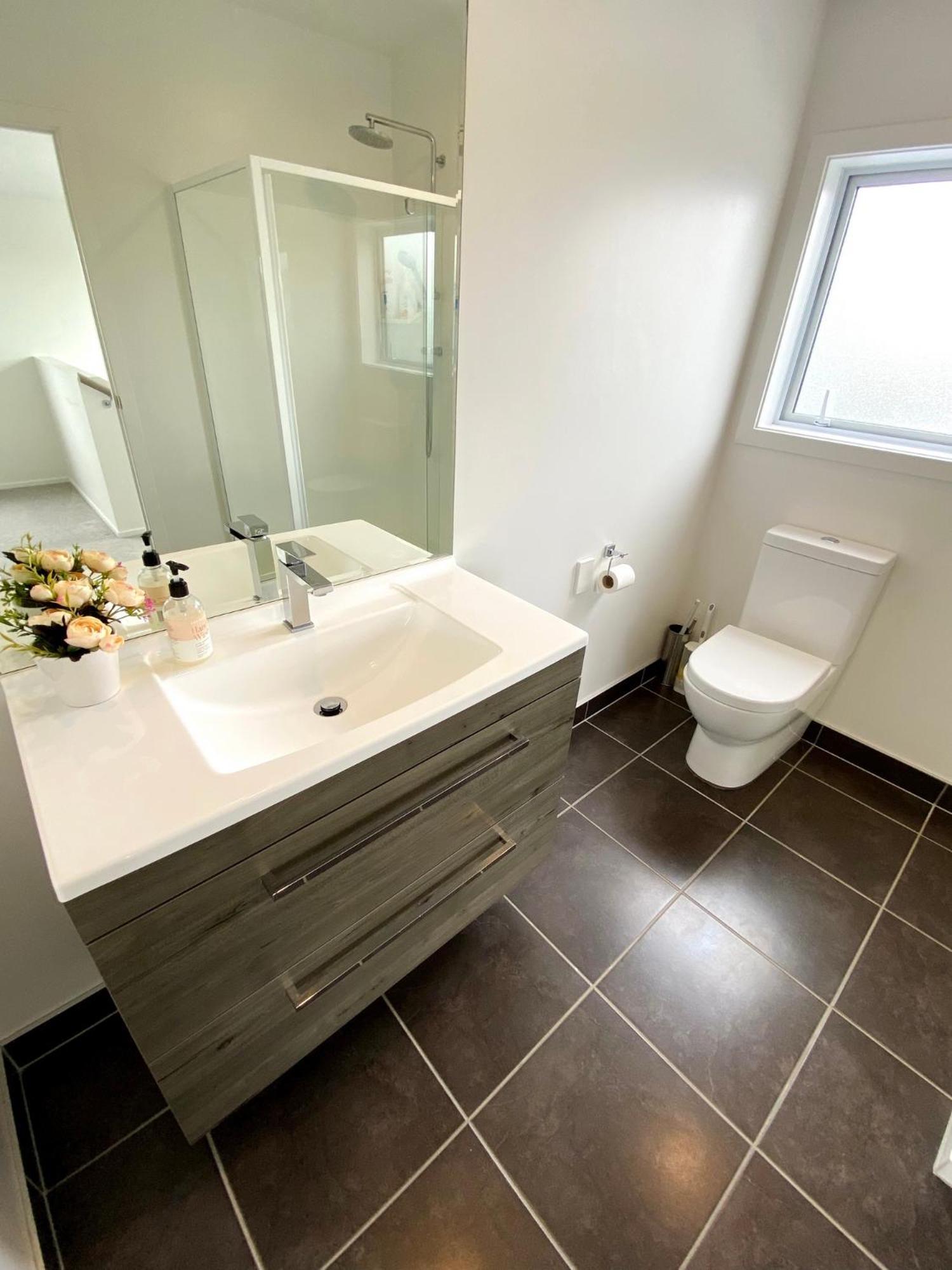 7Br 3Bh Beach Escape. 2 Min To Browns Bay Beach Auckland Buitenkant foto